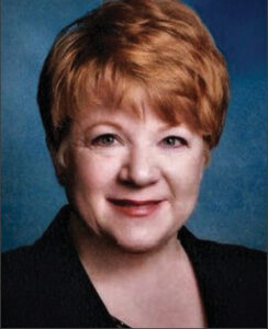 Portrait Photo of Lisa Perlen