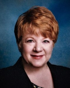 Portrait Photo of Lisa Perlin